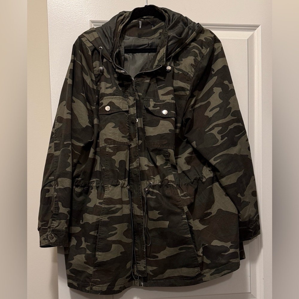 Camouflage Hooded Jacket
